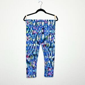 Fabletics Women's Cropped Leggings in Vibrant Abstract Print Size M